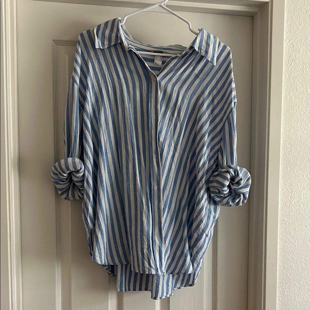 H&M Blue and White Striped Button Down Shirt